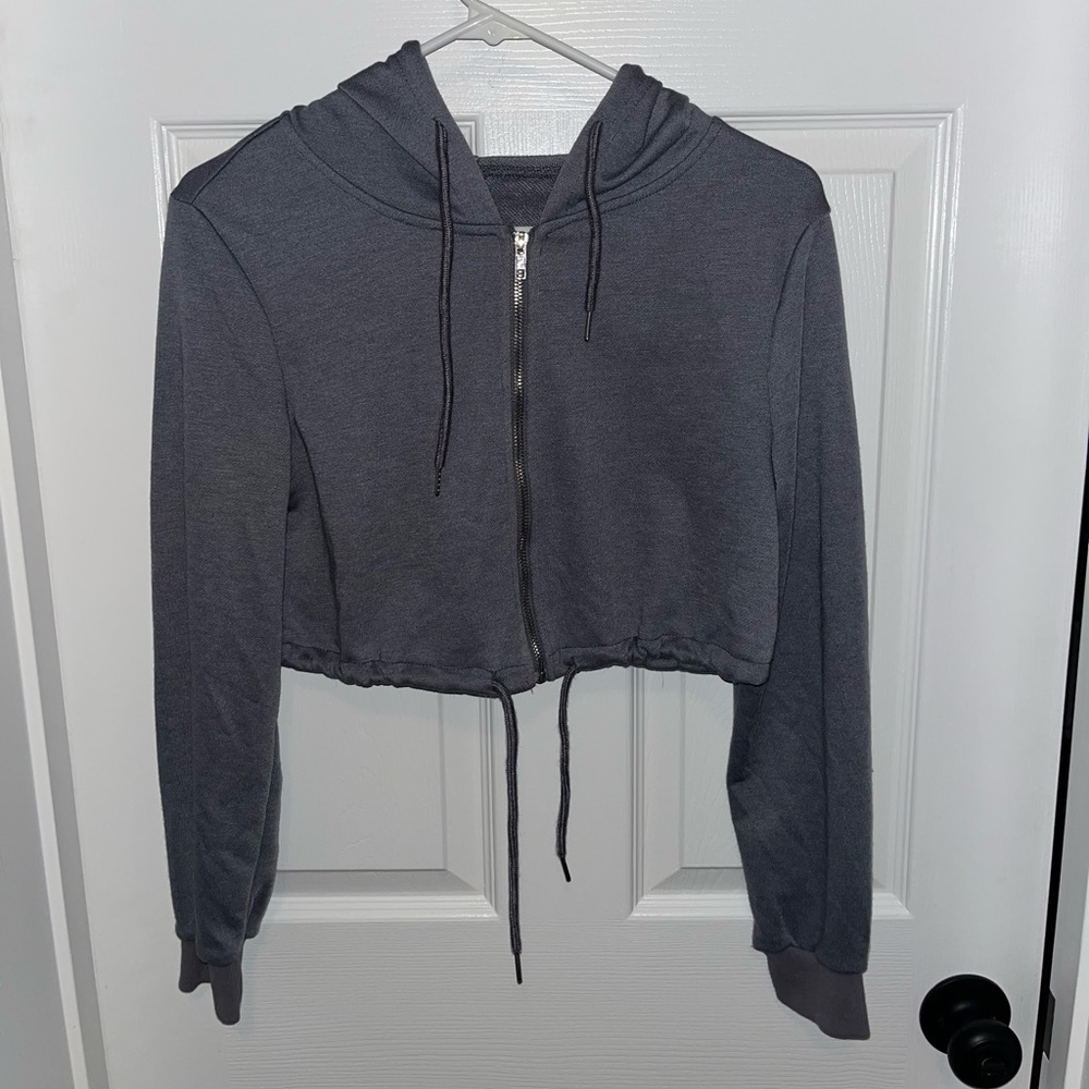 cropped hoodie